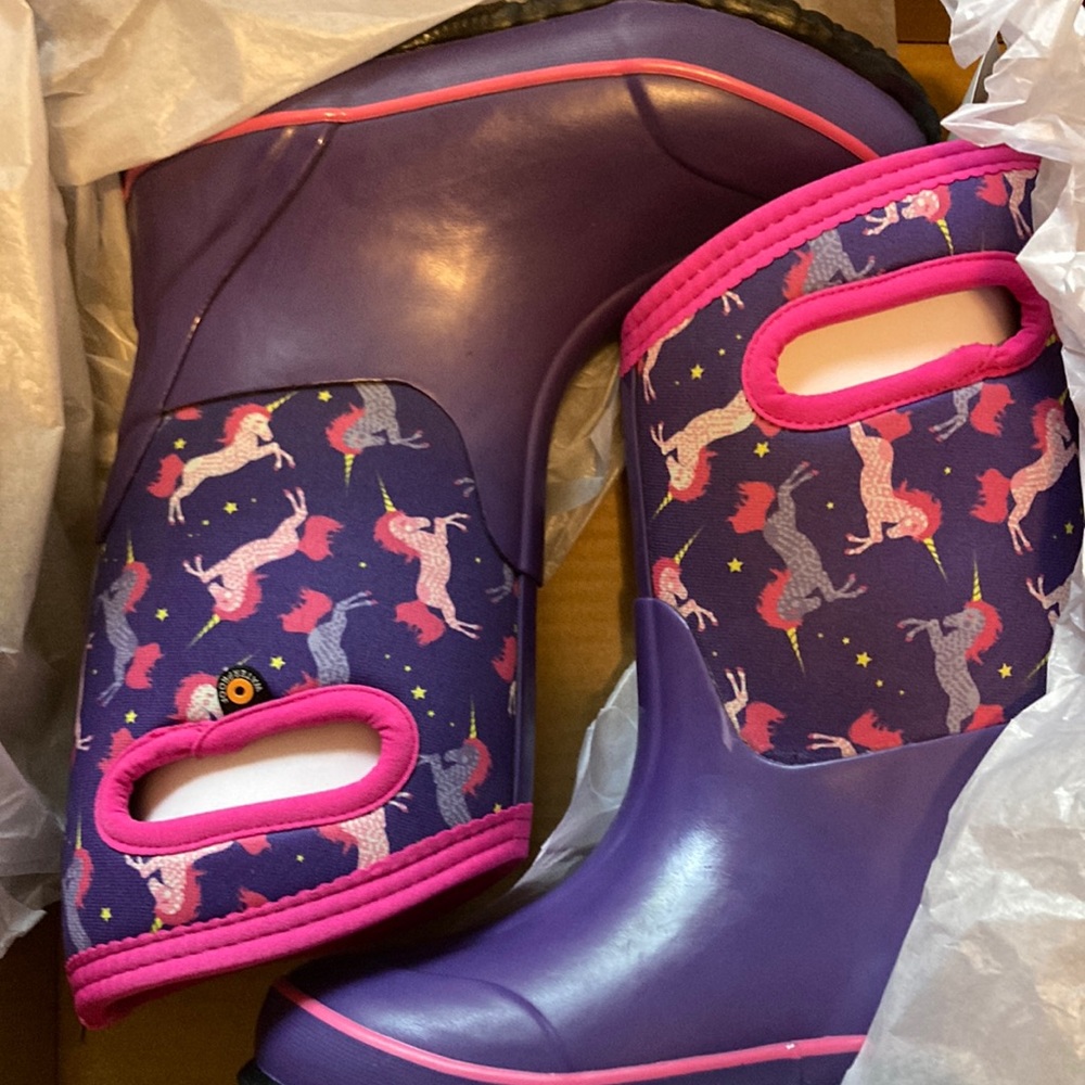 Brand new purple Bog boots for girls, size 13!